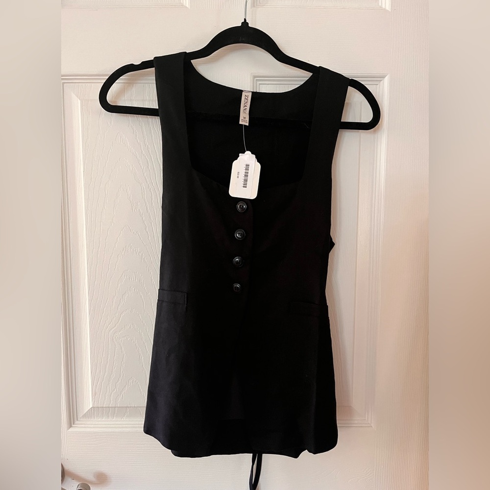 Zenana Outfitters Black Button-Front Top